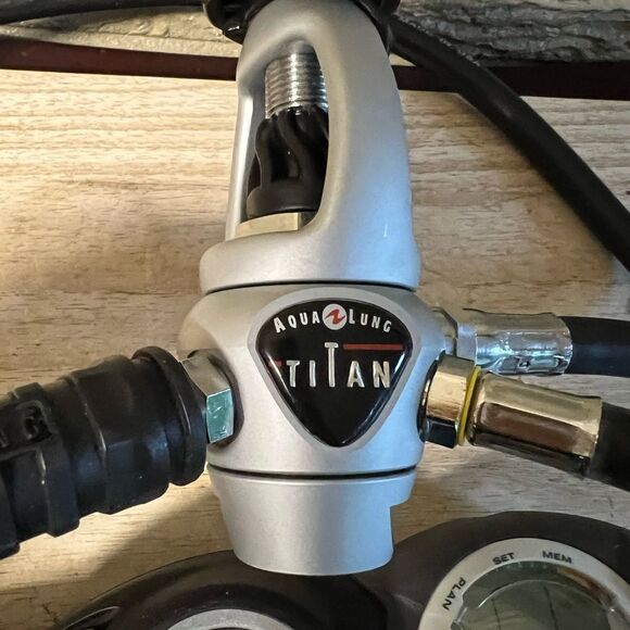 Yves Saint Laurent heels size 6.5 - Picture 2 of 14